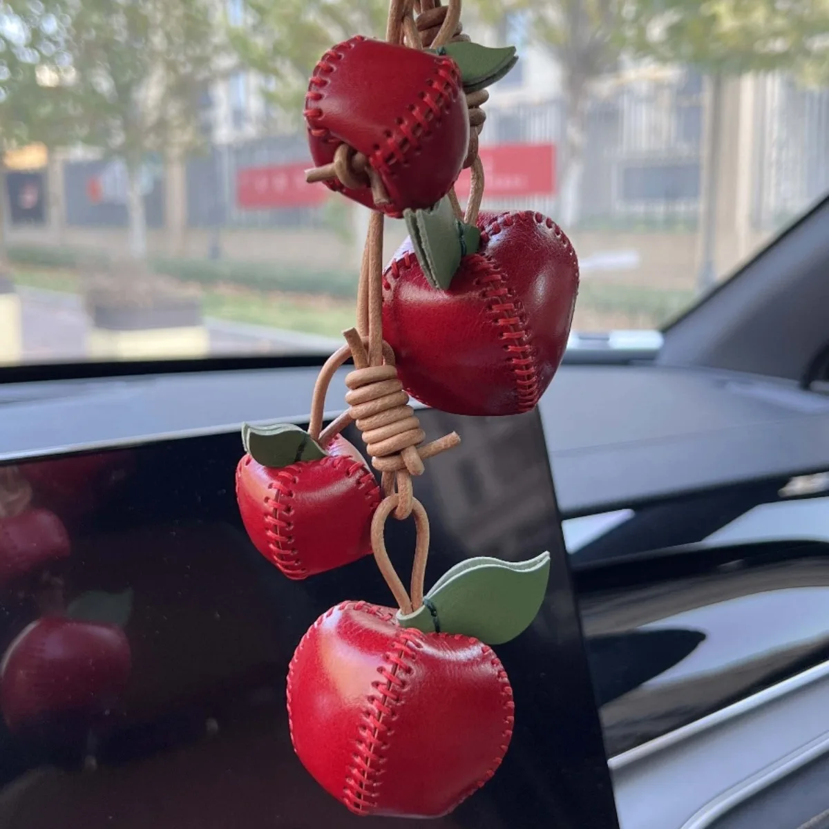 Handgefertigte Anhänger aus echtem Leder, geeignet für Taschen, Handtaschen, Rucksäcke, niedliche Ledertaschenanhänger, Obst-Schlüsselanhänger-Zubehör – Detail 12