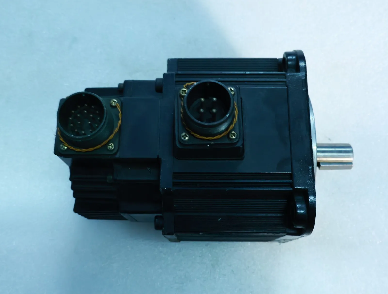 Used SGMGH-05ACA-AM21 For YASKAWA SGMGH-05ACA-AM21 AC Servo Motor