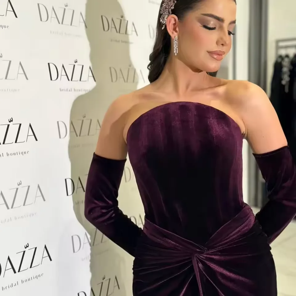 Vestidos de fiesta de terciopelo burdeos personalizados, guantes largos con hombros descubiertos, vestido de fiesta de celebridades, vestidos de noche formales de Dubái