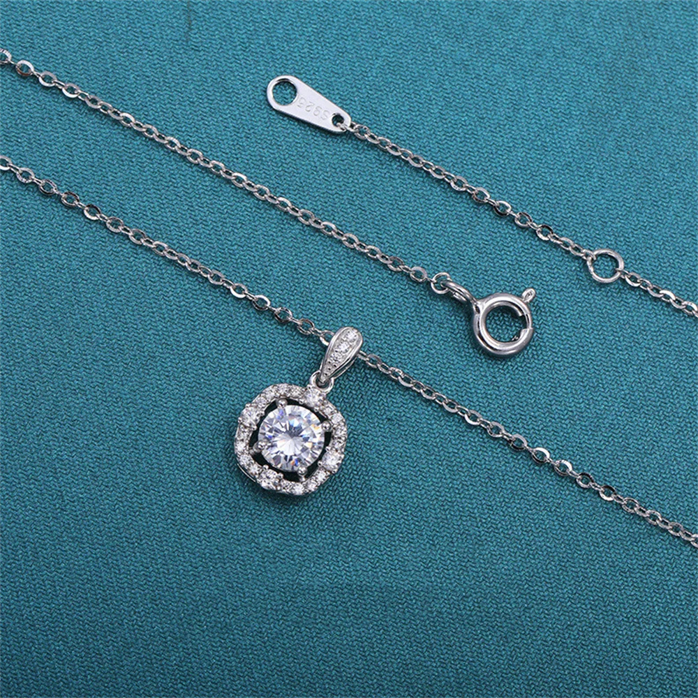 

Korean Creative zircon Necklace Women, S925 Silver, Micro-Inlaid Super Sparkly Design, Luxury High-End Temperament Collar