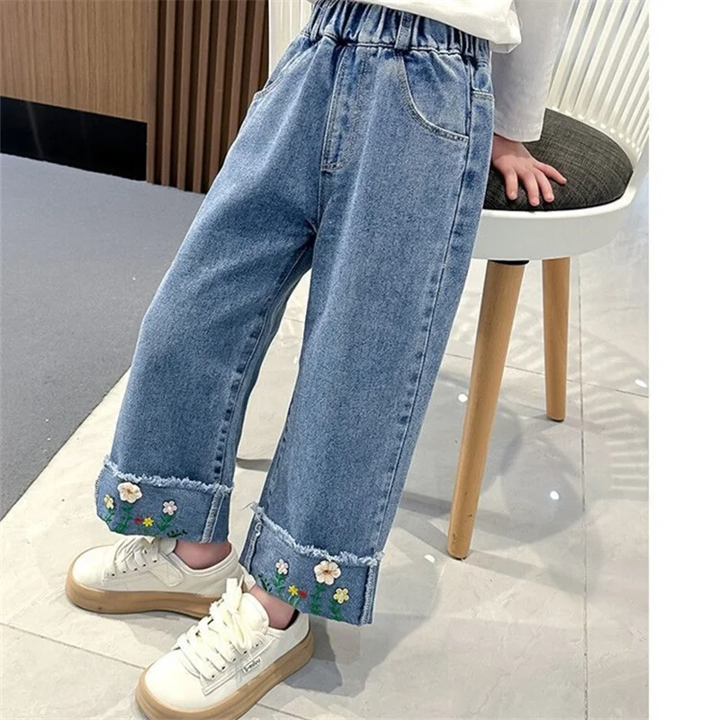 

Small Fresh Girls Flower Embroidered Jeans New Style Children Foreign Flavor Straight Jeans Baby Girl Casual Loose Wide LegPants