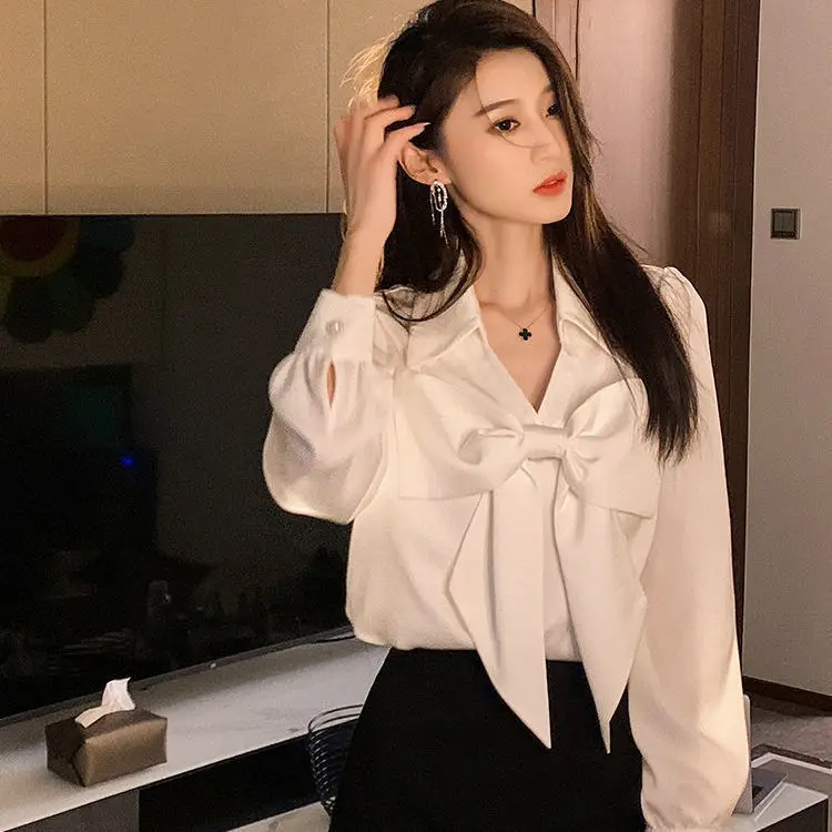 New Popular Socialite Collarbone Lapel Big Bow Feminine V-neck Women\'s White Shirt Stylish and High-end