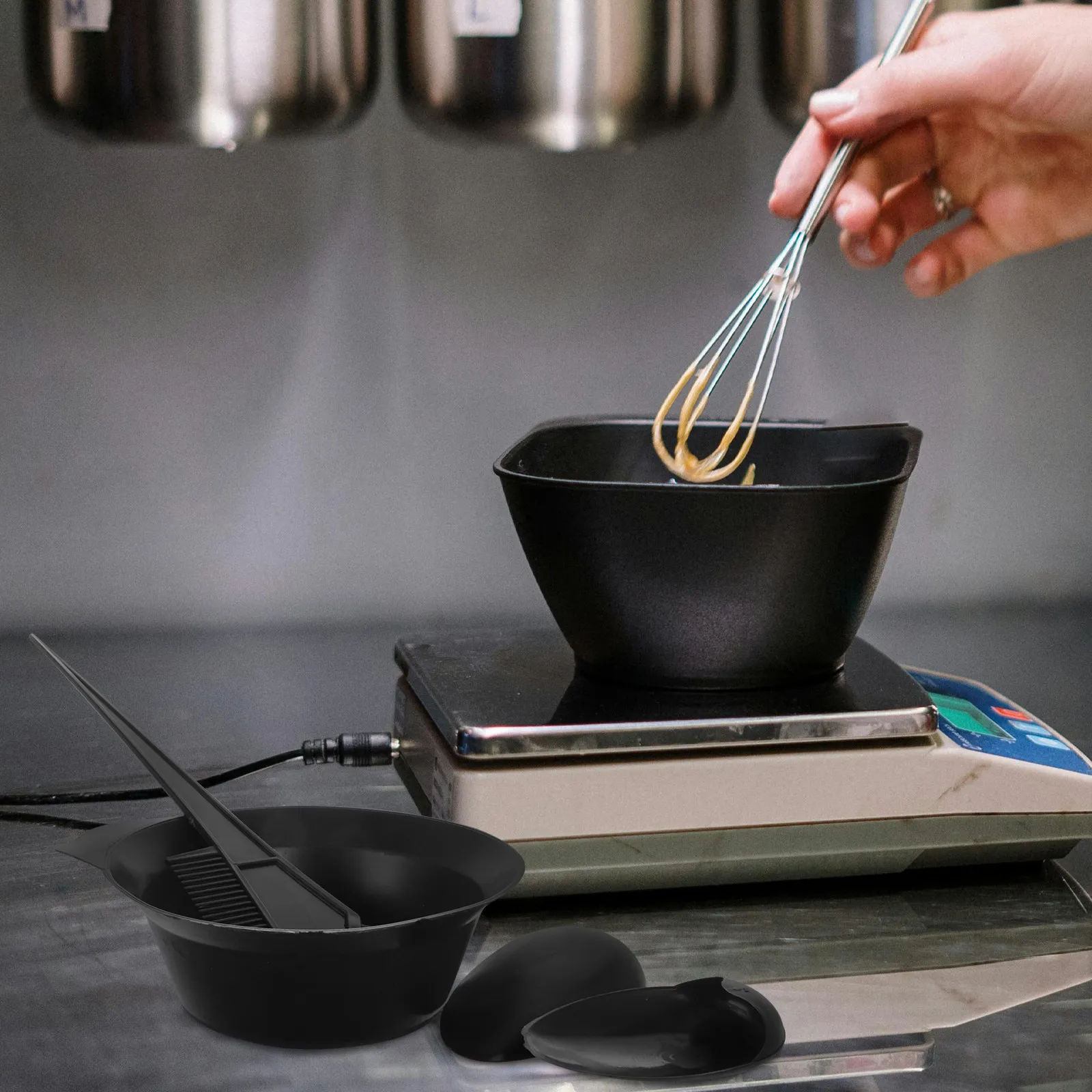 

10 set Hair Dye Kit Complete Coloring Tools Set Brush Bowl Cap Gloves Ear Covers For Home Salon Use Durable