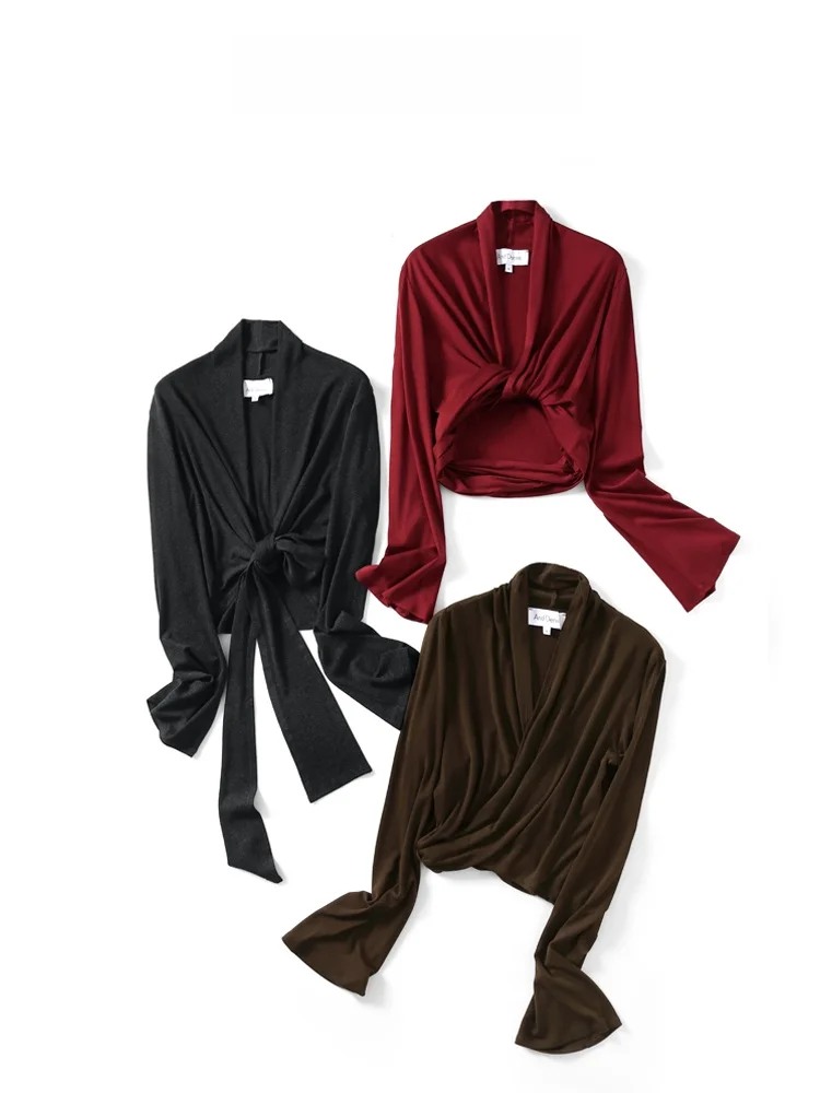 

Элегантный топ для йоги с V-образным вырезом и перекрестной завязкой, длинный рукав, три способа ношения, для пилатеса и фитнеса, утягивающая футболка из комфортной ткани Rylee