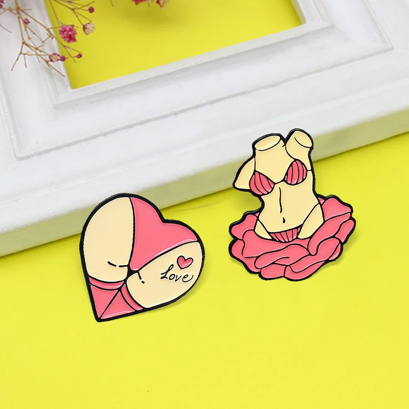 Brooches LOVE Pink Heart Butt Rose Flower Girl Sculpture Enamel Pin Badge Brooch Jewelry For Couple Best Friend Pink Body Statue