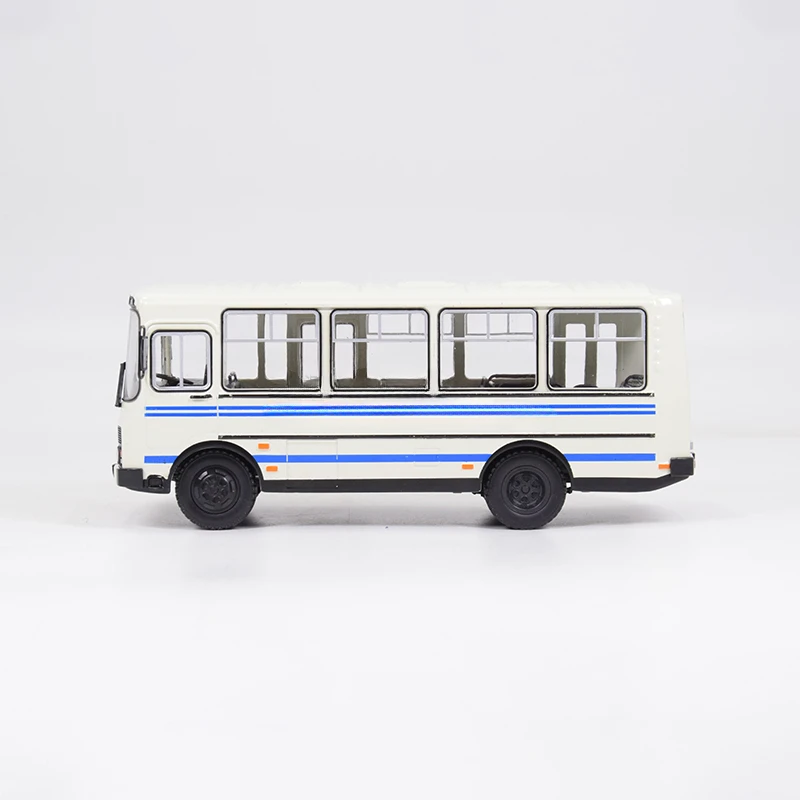 1/43 Bus Model Russian Modern Small High-rise Bus PAZ-32051 Simulation Alloy Body JAVN043 Bus Model Collection Gift