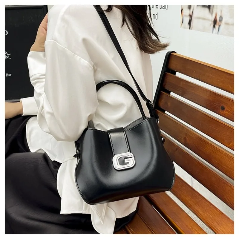

Vintage Minimalist Diaper Bag For Women Elegant Crossbody Bag Luxury Designer Tote Leather Elegant And Fashionable Tote