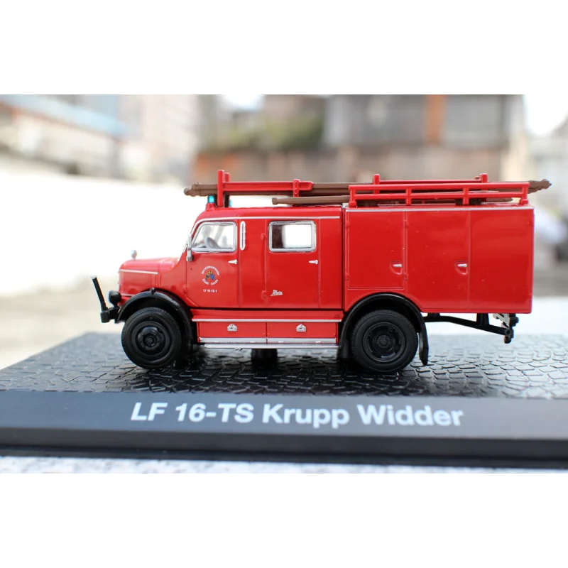 Diecast 1/72 escala motor de bombeiros lf 16 ts krupp widder escada antiga liga modelo de carro brinquedo colecionável presente lembrança exibição ornamento