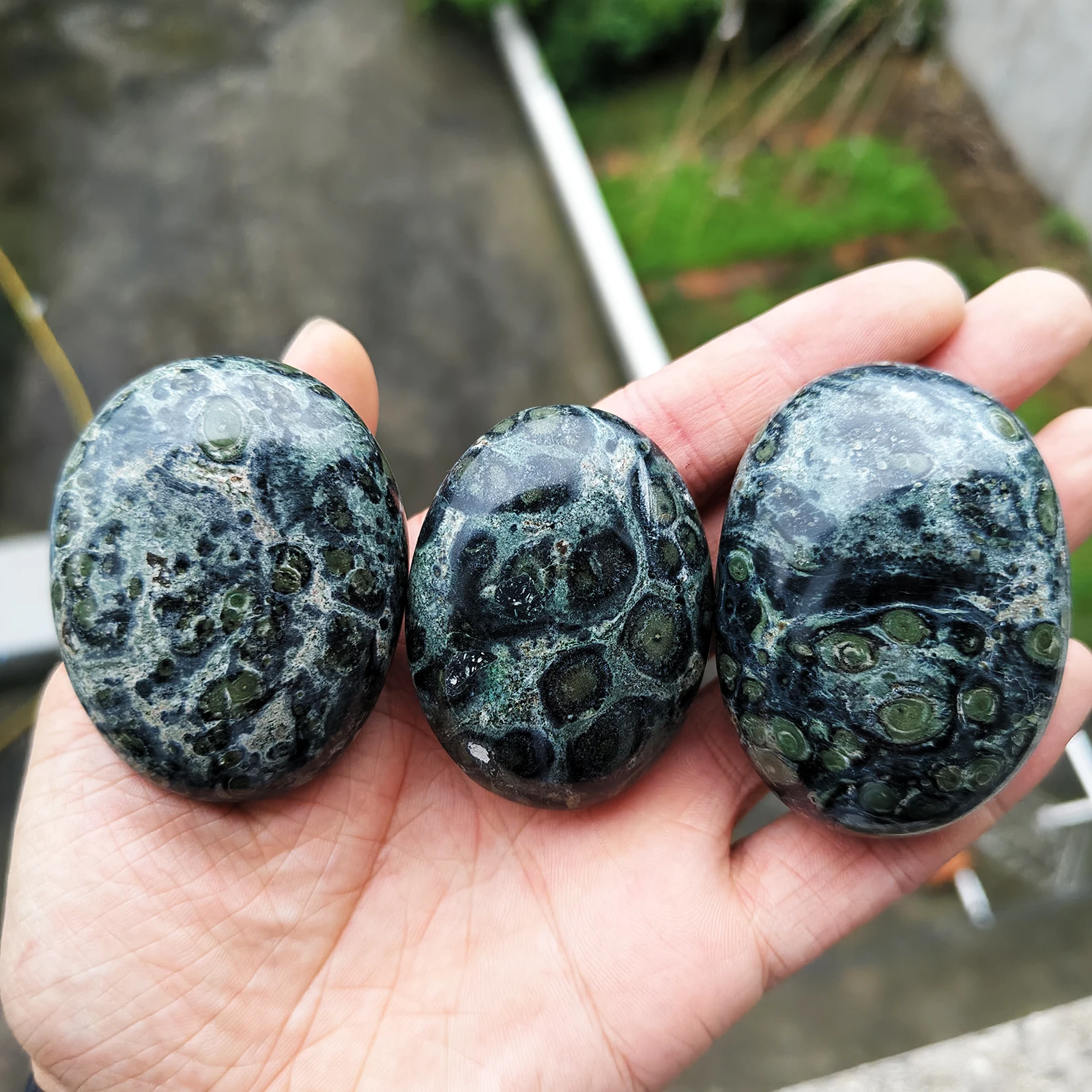 1 قطعة/50-150 جرام حجر عين الطاووس الطبيعي البيضاوي اللعب قطعة البيضاوي الإبهام حجر القلق لتخفيف القلق ، شفاء كريستال شقرا #6