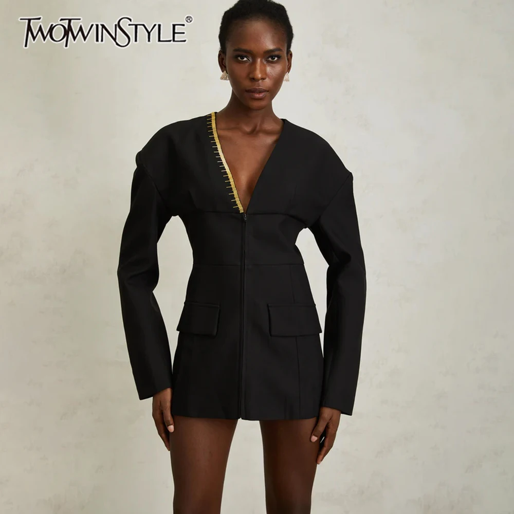 

TWOTWINSTYLE Slimming Spliced Embroidery Fashion Jackets for Women V Neck Long Sleeves Tunic Patchwork Zipper Jacket Female New