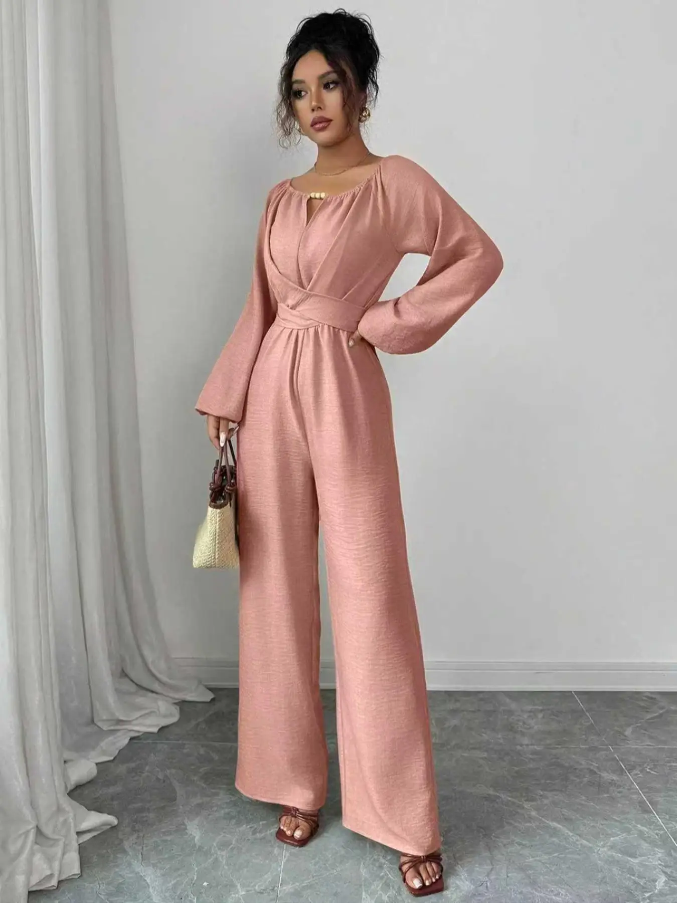 

Elegant Women's Bodycon Jumpsuit, Sleeveless Backless Design, High Waist Ruched Detailing, Perfect for Parties & Events