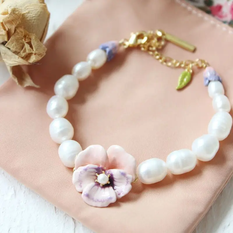 

French pansy series, lily of the valley pink flower pearl, cute little fresh bracelet bracelet