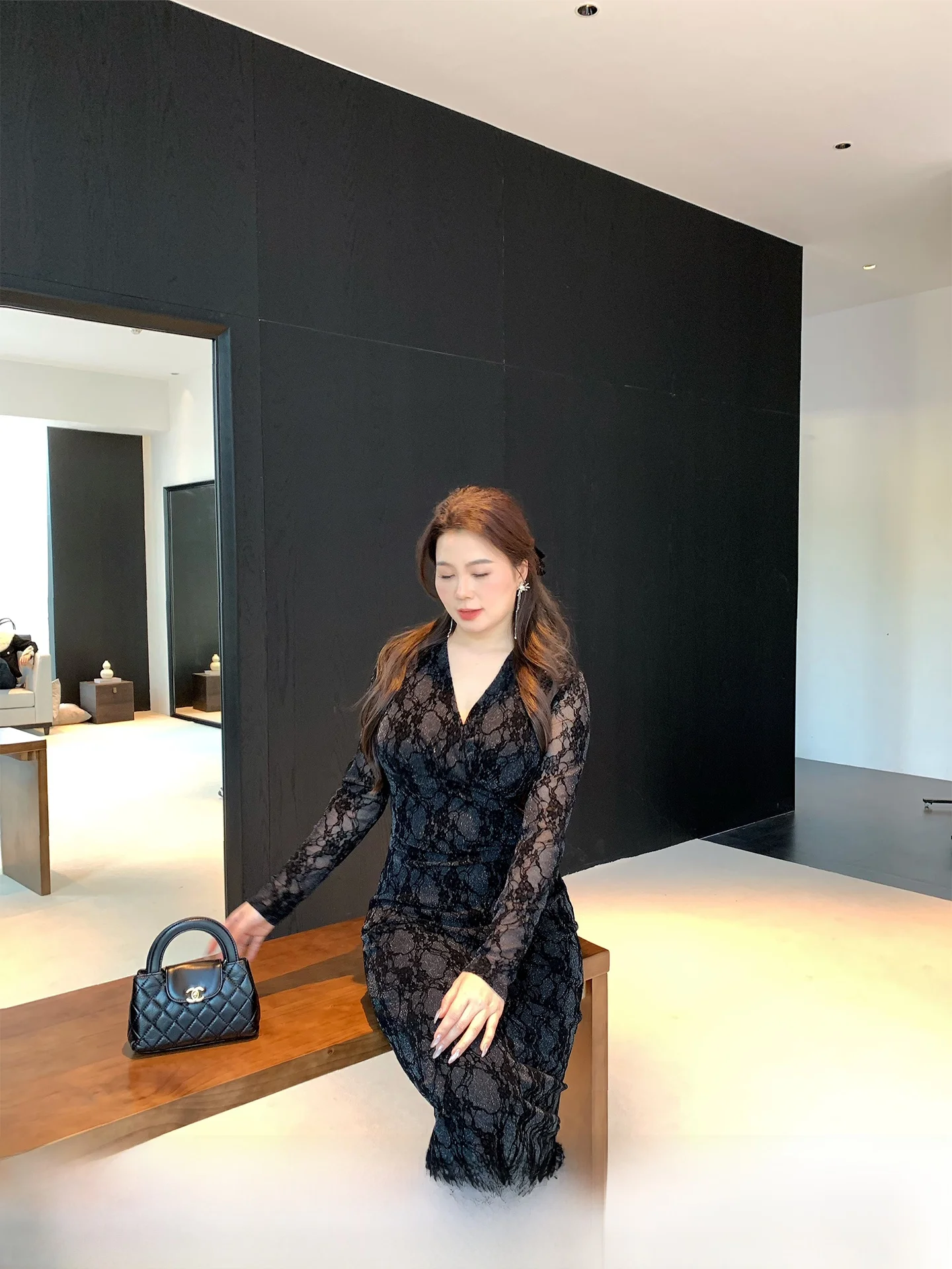 

Новинка: Зимнее плиссированное платье макси с V-образным вырезом, завышенной талией, французским стилем и дизайном с запахом, больших размеров, цвета жасмин, для праздничных мероприятий.