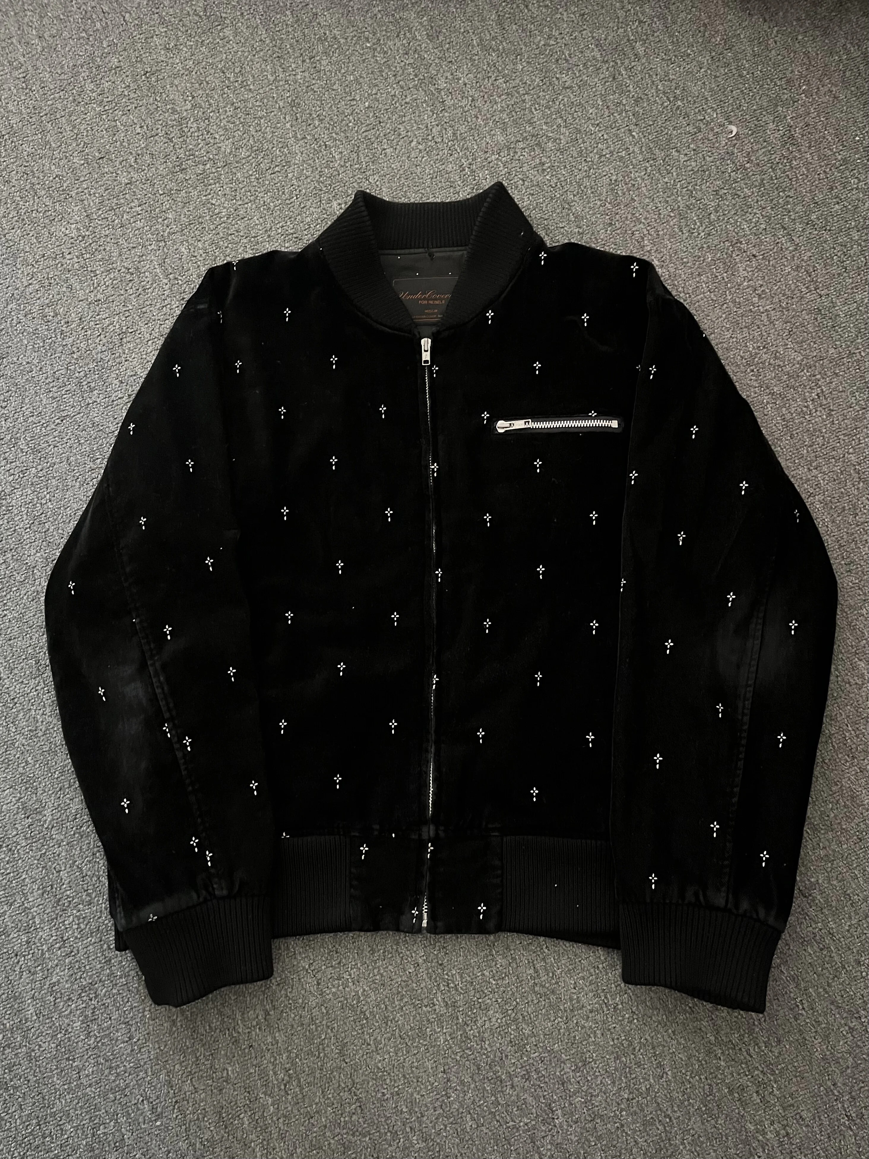 

Бархатная куртка с крестом ведьмы под крышкой 2026 WY1492