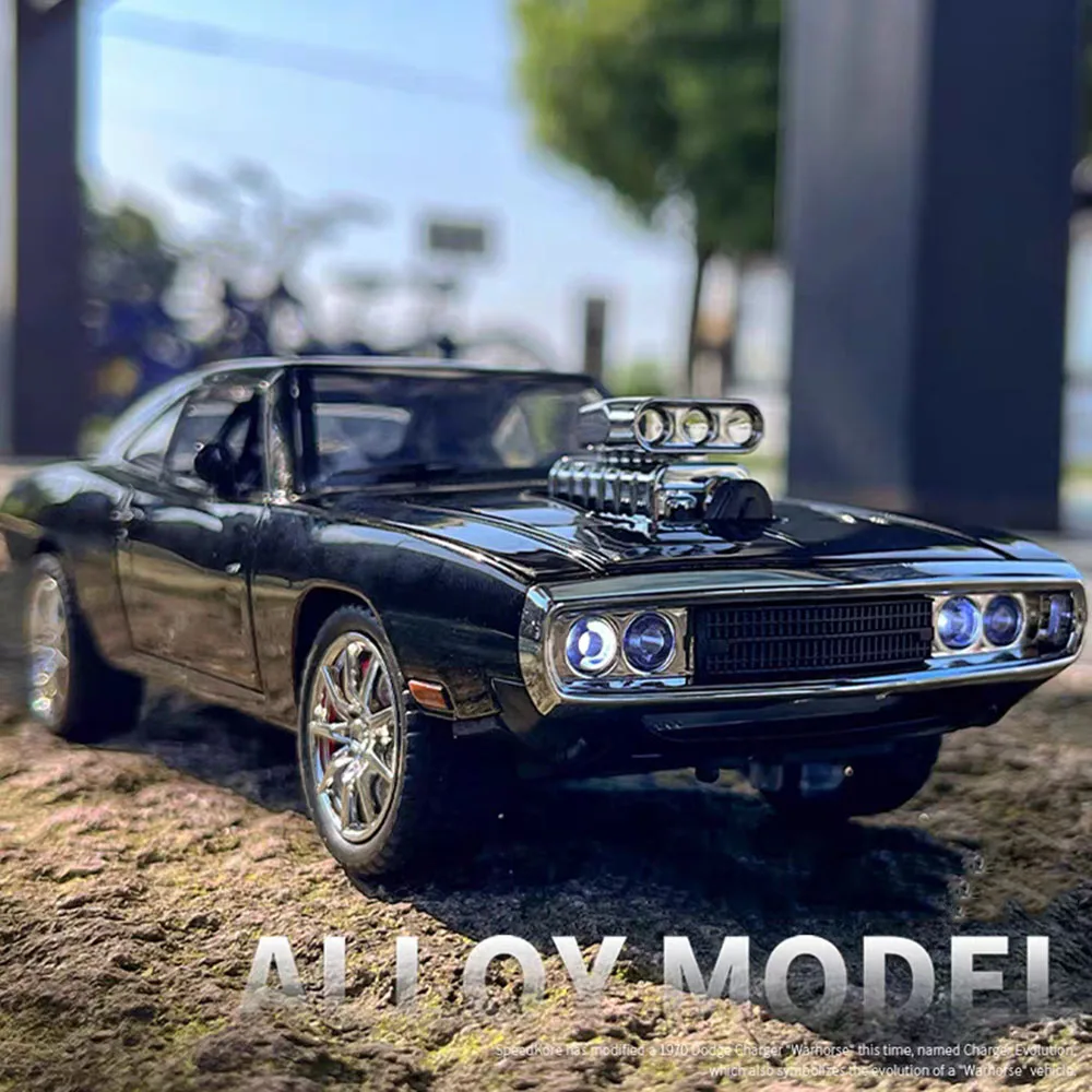 รถของเล่นจำลองรุ่น Challenger SRT Hellcat ปี 1970 ขนาด 1:32 ของเล่นรถโลหะผสมแบบดึงหลัง ของขวัญสำหรับเด็กผู้ชาย