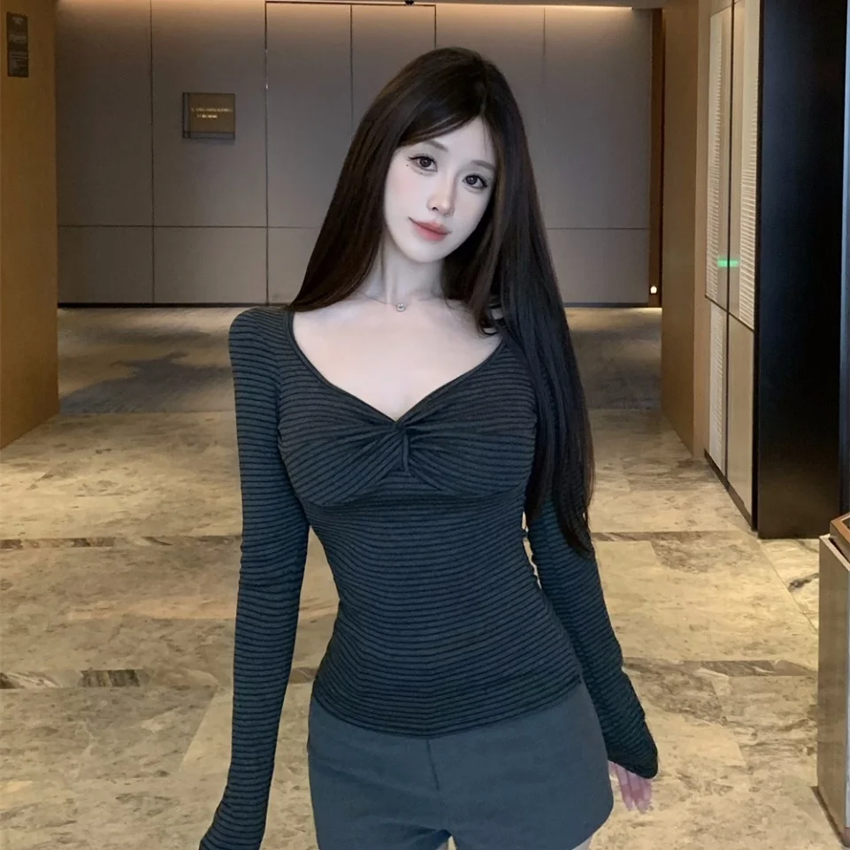 Autumn New Style Women's Slim Fit Long Sleeve T-shirt V-neck Striped Patchwork Knot Top with Chest Pad Short Length Cotton Blend