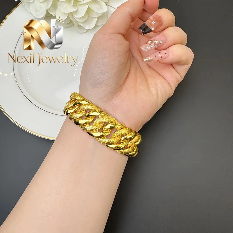 

Nexil Jewelry Nexil Jewelry Matte Twist Boss Bracelet Men 24K Gold AU999 - Premium matte twist, 24K/AU999 pure gold, shows st