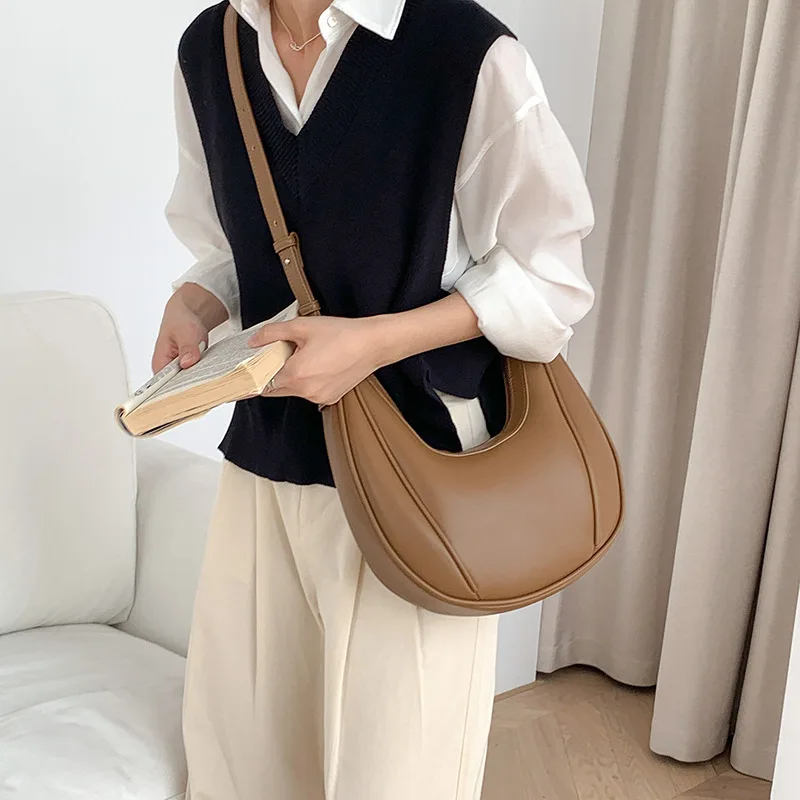 

South Korea's New Female PU Messenger Shoulder Bag Ins Large Capacity New Handbag for Joker PU Messenger Female Bag