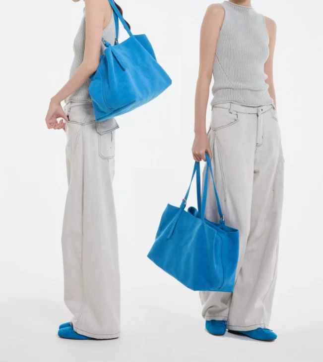 Large Capacity Leather Tote Bag City Brush Bag Matte Finish Stylish Organized Storage for Your Brushes And Beauty Tools