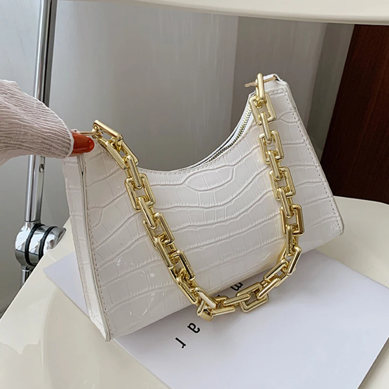 2023 New Crocodile Pattern Zipper Handbags New Fashion Texture Embossed Lacquer Shoulder Bags Simple Small Square Bags for Women