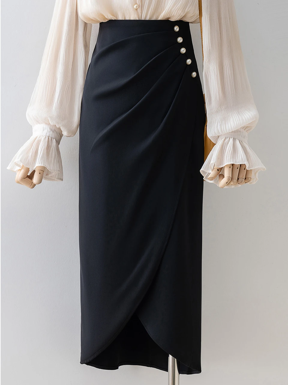 French Elegant Commuter Fashion Pink Pleated Pearl Beaded High Waist Sexy Split Office Lady Sheath Long Skirt Women Summer 2024