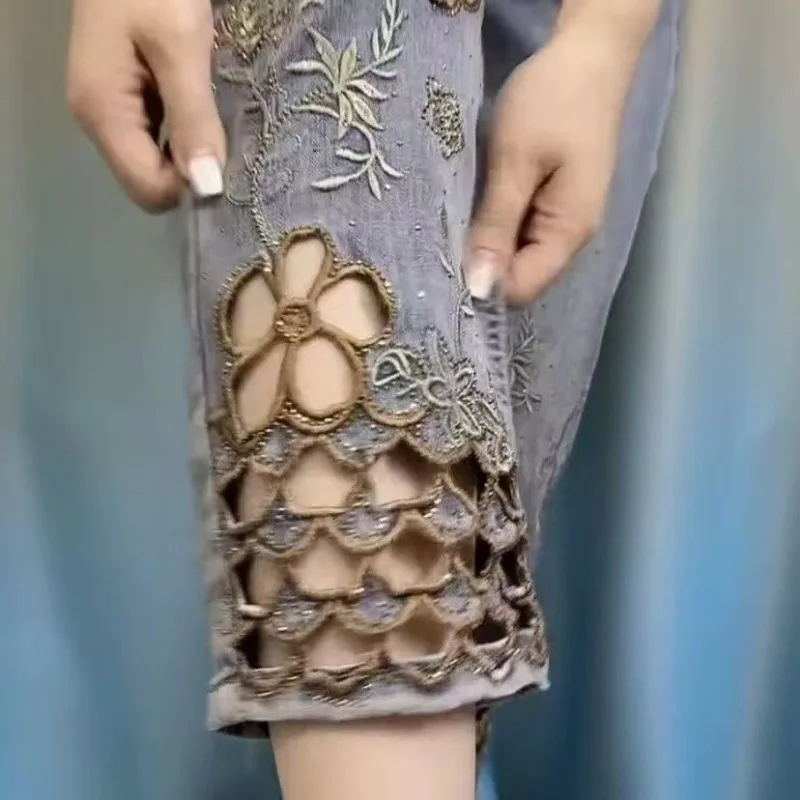 여성 하이엔드 속이 비치는 자수 데님 8부 튜브 팬츠 2025 신상 여름 얇은 하이웨이스트 스타일리쉬 데님 튜브 팬츠