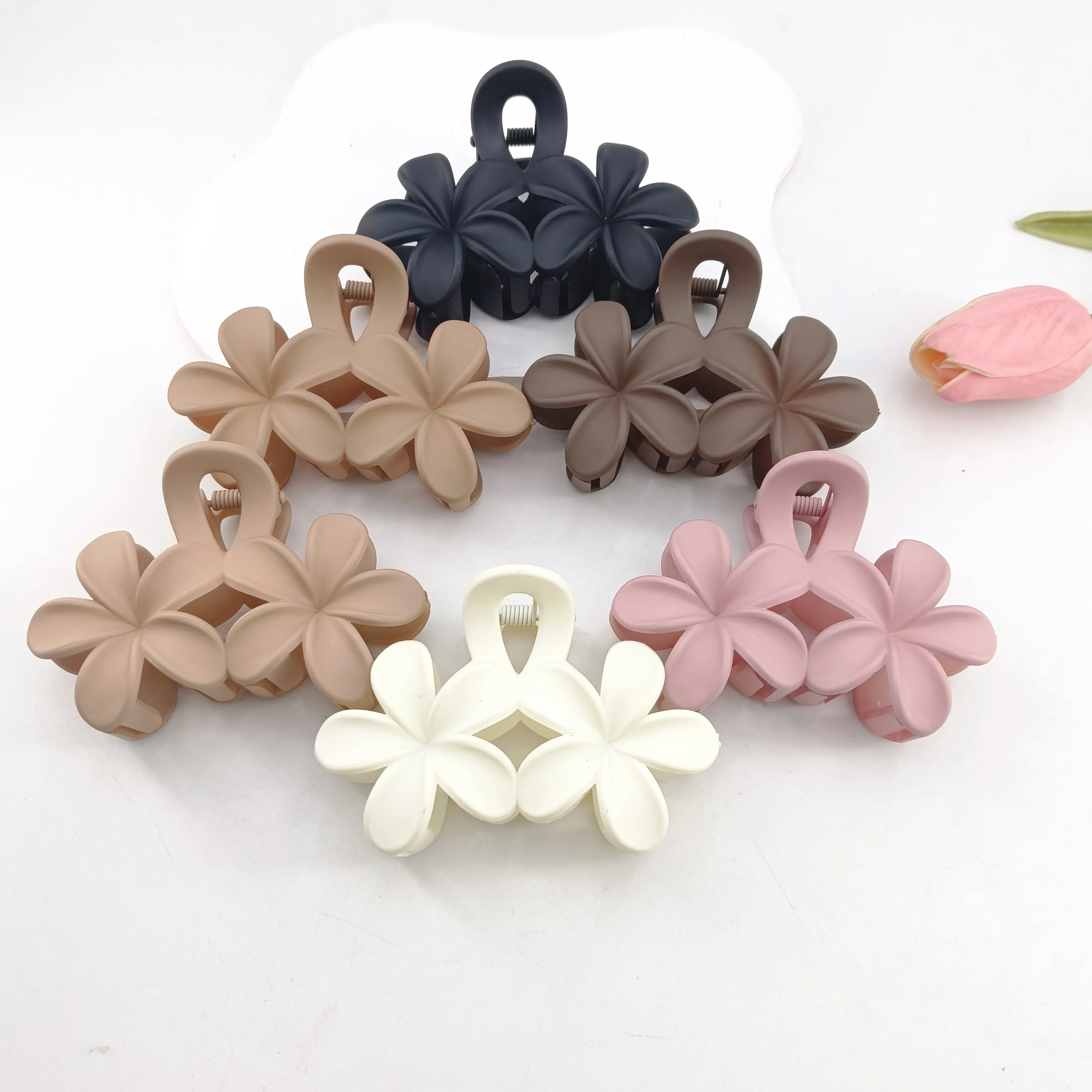 Pinzas de Pelo con Flores Antideslizantes Mate, 1/2 Piezas, Pinzas de Pelo con Flores para Mujer, Pinzas de Pelo Lindas, Pinza de Pelo Hawaiana con Flor Grande de Plumeria
