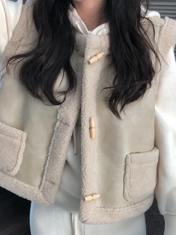 Chic hiver nouveau Sle femmes en cuir fourrure intercé gilet manteau avec bouton conception Faionable Anti-âge à la mode