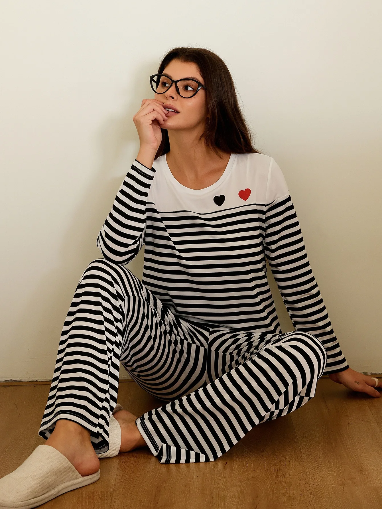 

Spring and Summer Women's Pajama Set, Stylish and Simple, Comfortable and Fashionable Striped Print Long-Sleeve Long-Pants Pajamas
