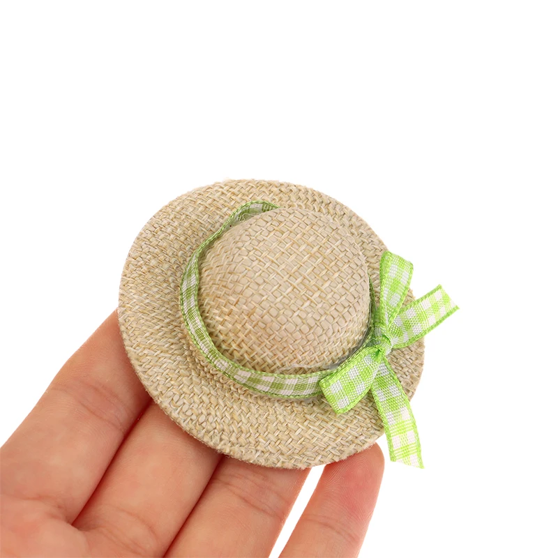 2 ピース/セットドールハウスビーチ帽子弓付きミニチュア人形麦わら帽子ミニ手織り帽子ドールハウスの装飾装飾品アクセサリー