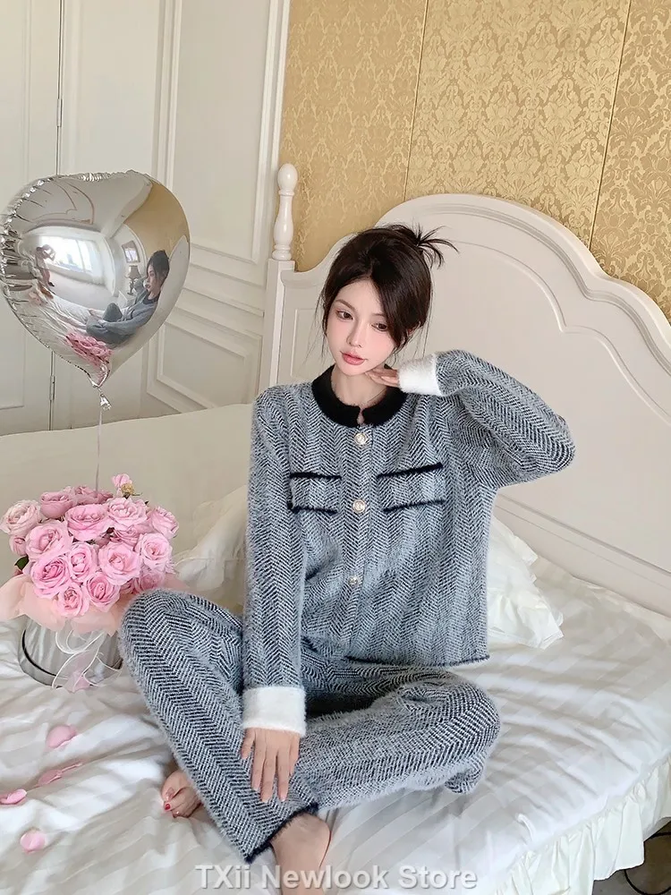 TXii Newlook High-grade half velvet women's autumn and winter pajamas brand style thick warm sweet velvet home clothing set