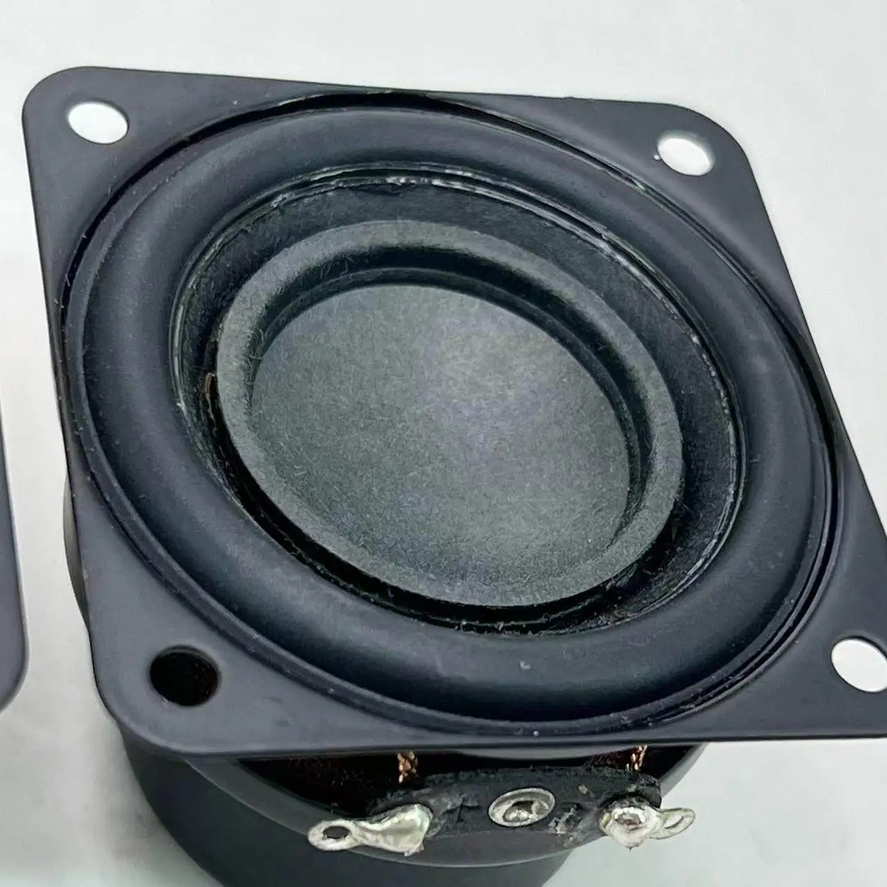 Extra-large neodymium magnet 1.75-inch 48mm diameter 25-wire large voice coil 8-ohm 10W full-range speaker