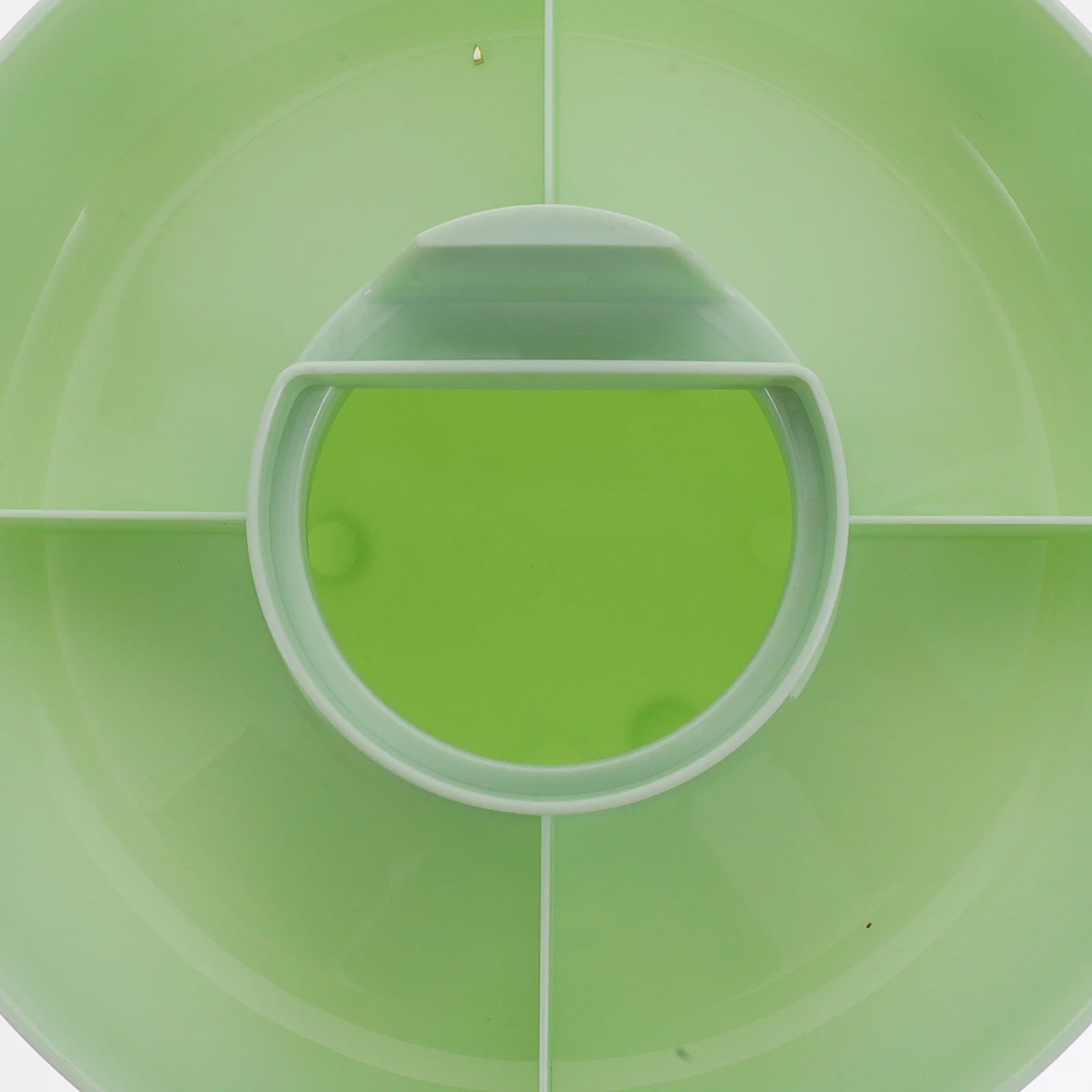 

Rotatable Dry Fruit Tray Plastic Serving Plate with Lid Divider Snack Tray for Party Dining Household Food Organizer