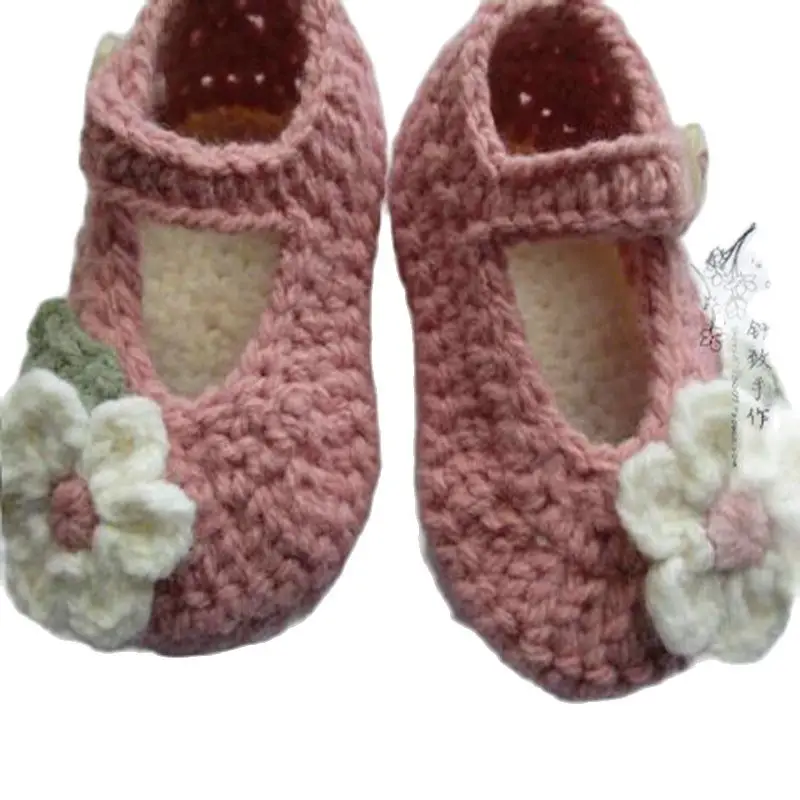 \\ Handmade woven shoes pink hand hook flower female baby wool shoes knitted baby shoes spring and autumn soft bottom shoes toddl