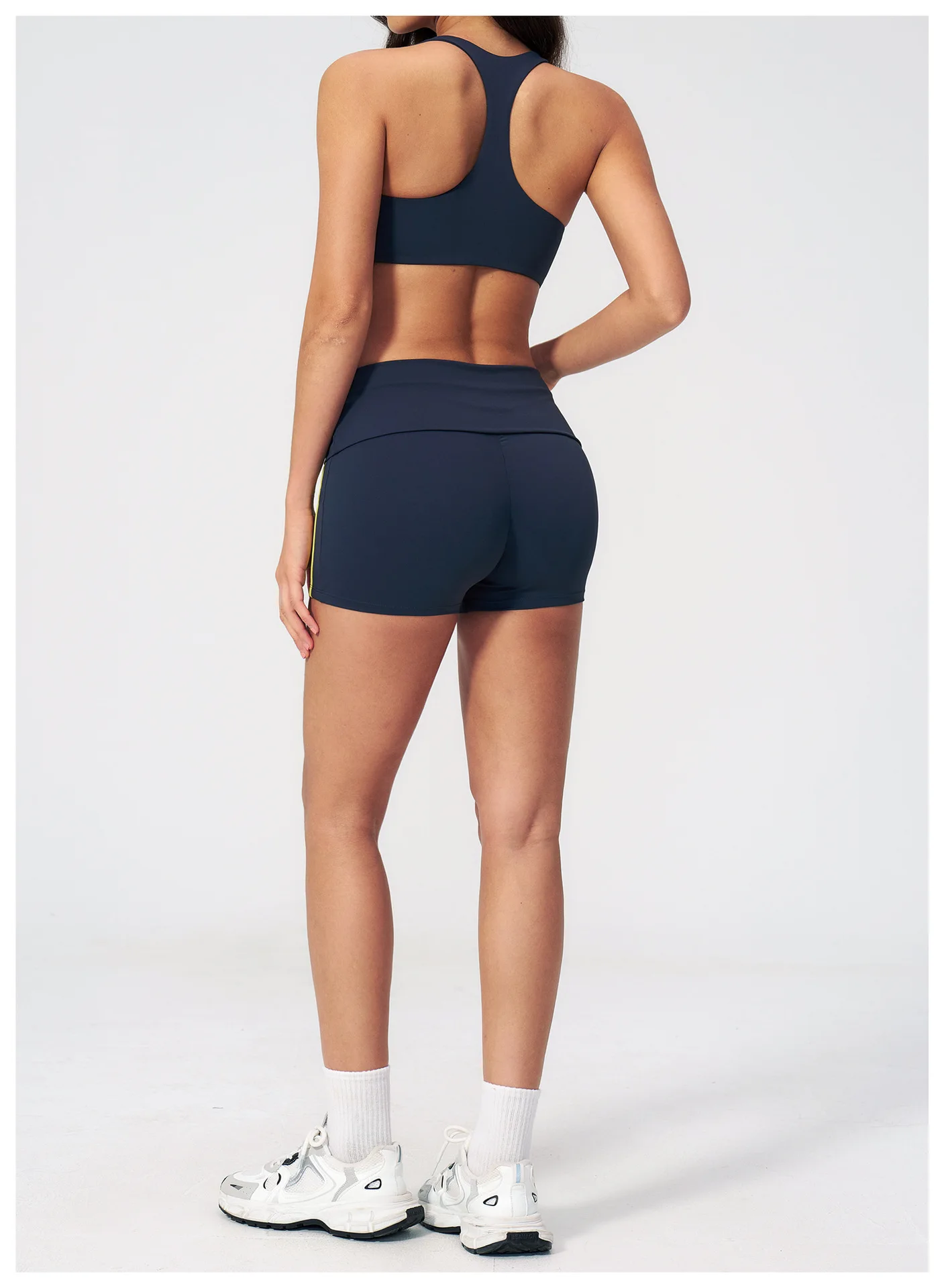 Size chart and fit details