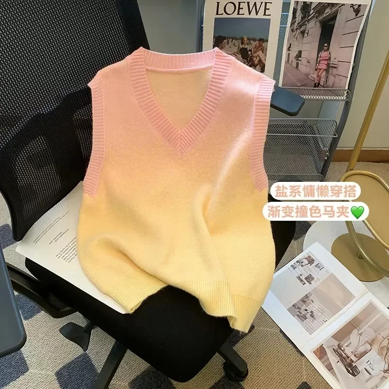 New Fashion Gradient Dopamine Wear Knitted Loose V-neck Vest Temperament Women Fall/winter Vest Stacked Wearing a Small Vest