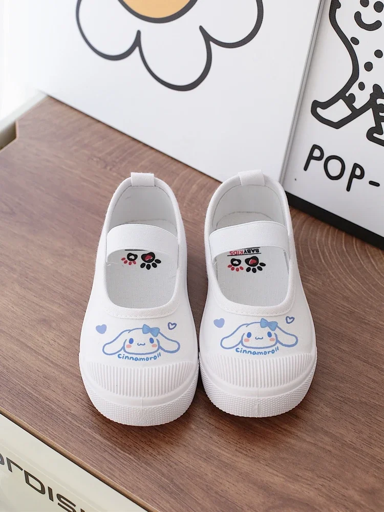 MINISO Sanrio Melody Kuromi Cinnamoroll Rabbit Kindergarten Bow piccole scarpe bianche Boy Girl Baby Indoor Leisure Time scarpe di tela