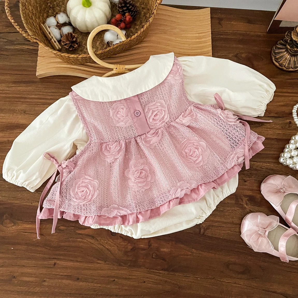 Autumn and Winter Baby Female Infant Korean-style Long Sleeve dress Rose Lace Vest Contrast Two-piece Suit