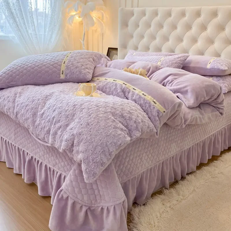 Comfortable Rabbit Velvet Milk Velvet Four Piece Set Double Sided Coral Fleece Duvet with Cotton Flannel Sheets for Winter