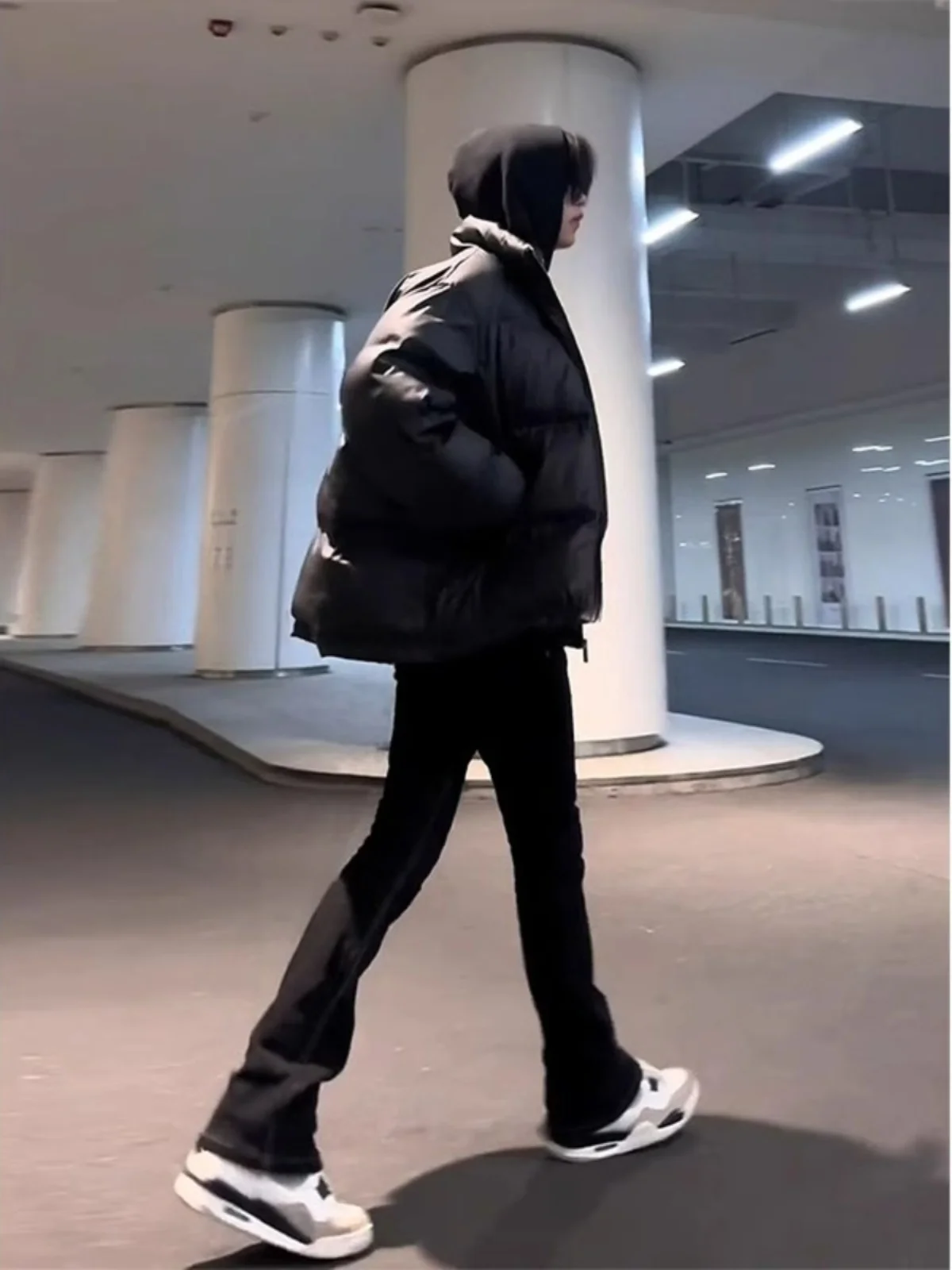 

Мужские джинсы American Vibe Slim Fit из черного денима, весна-осень, в стиле High Street, Cleanfit, с микро-клешем, модель Bent Knife