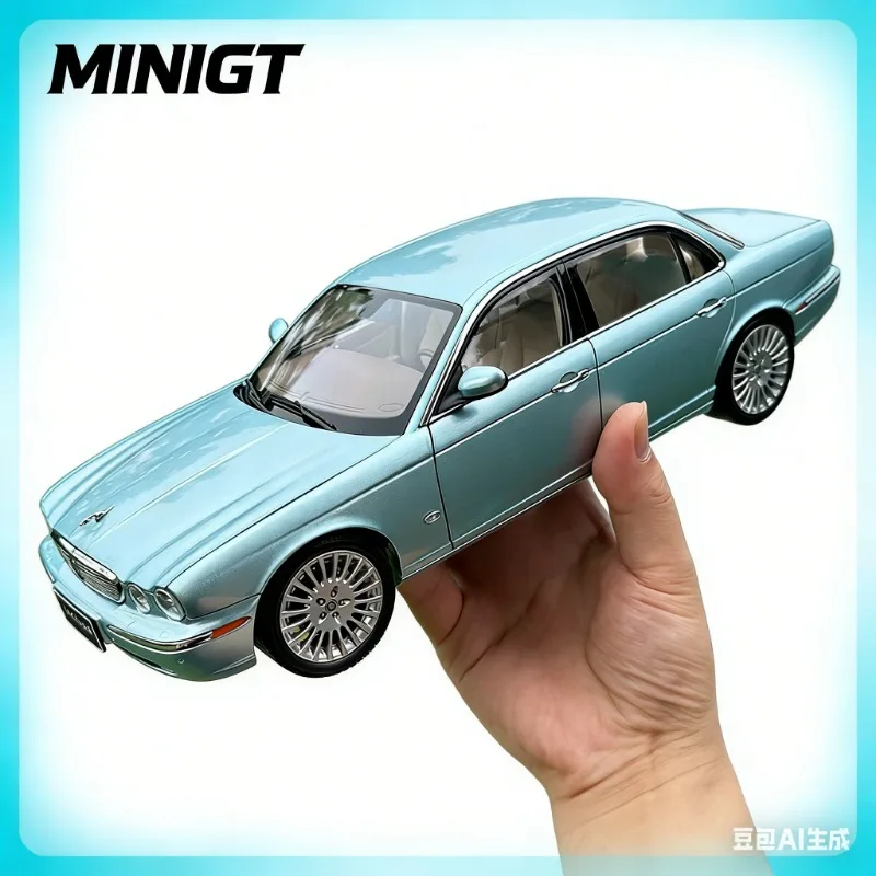 

Реалистичная модель автомобиля AR 1:18 X350 из сине-серебристого сплава, литая, статическая, для демонстрации, игрушка для мальчиков, подарок для друзей