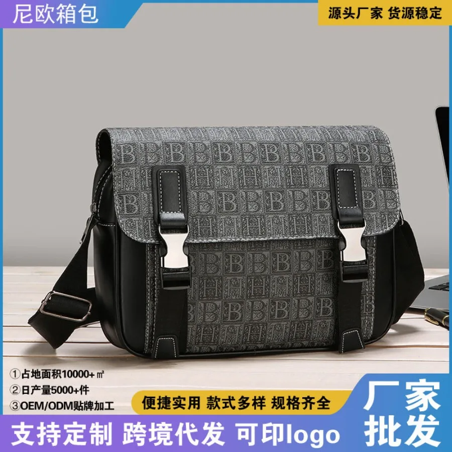 

【Новый стиль】 Мужская сумка через плечо, новая простая квадратная сумка, мужская сумка в клетку, уличная сумка через плечо большой вместимости.