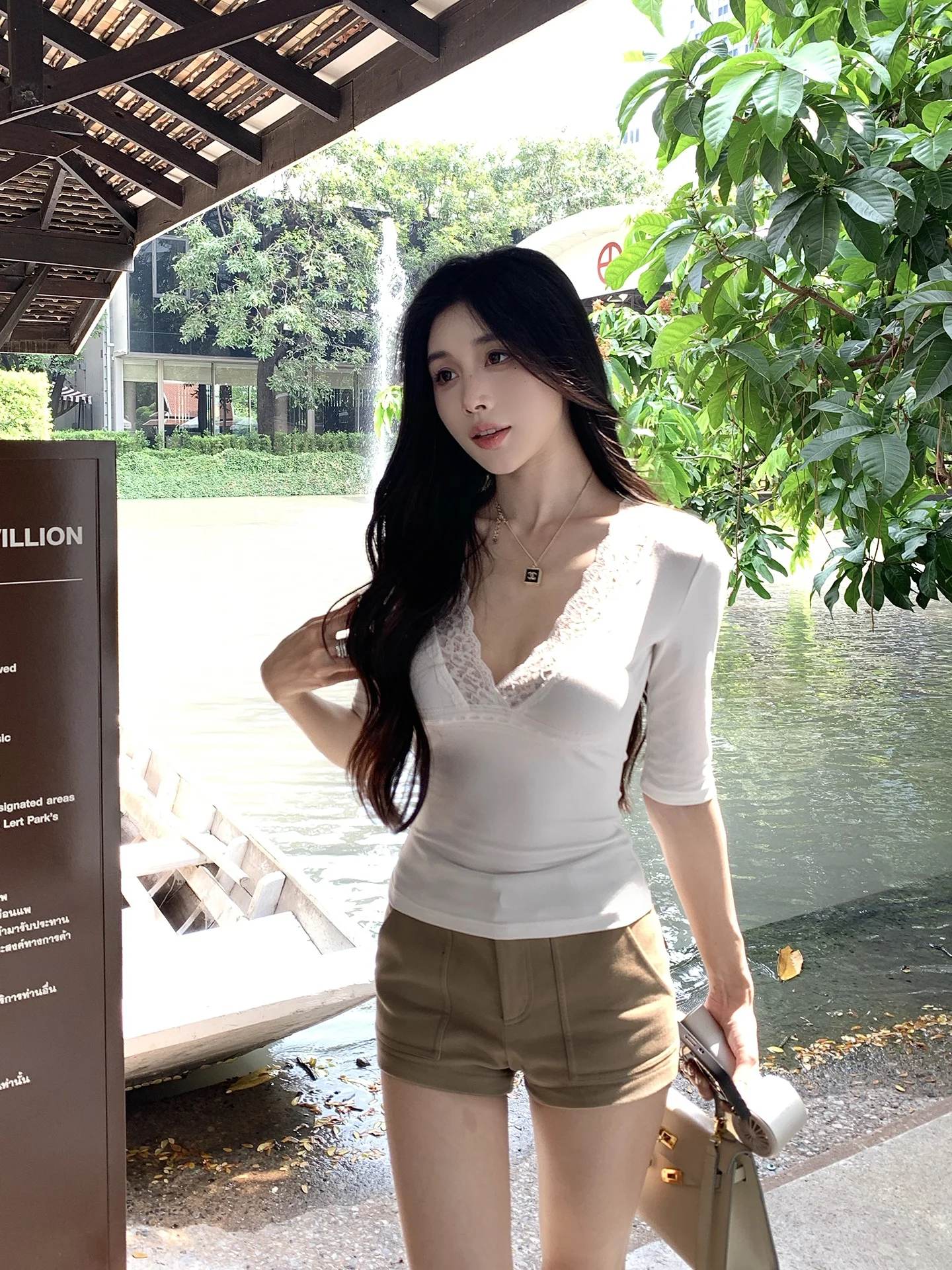 

Deep V-ne Lace Splice Pure Desire Tight Fit Base irt Sexy Spicy Girl Inner Wear Slimming Top Women's Faion Spring Polyu...