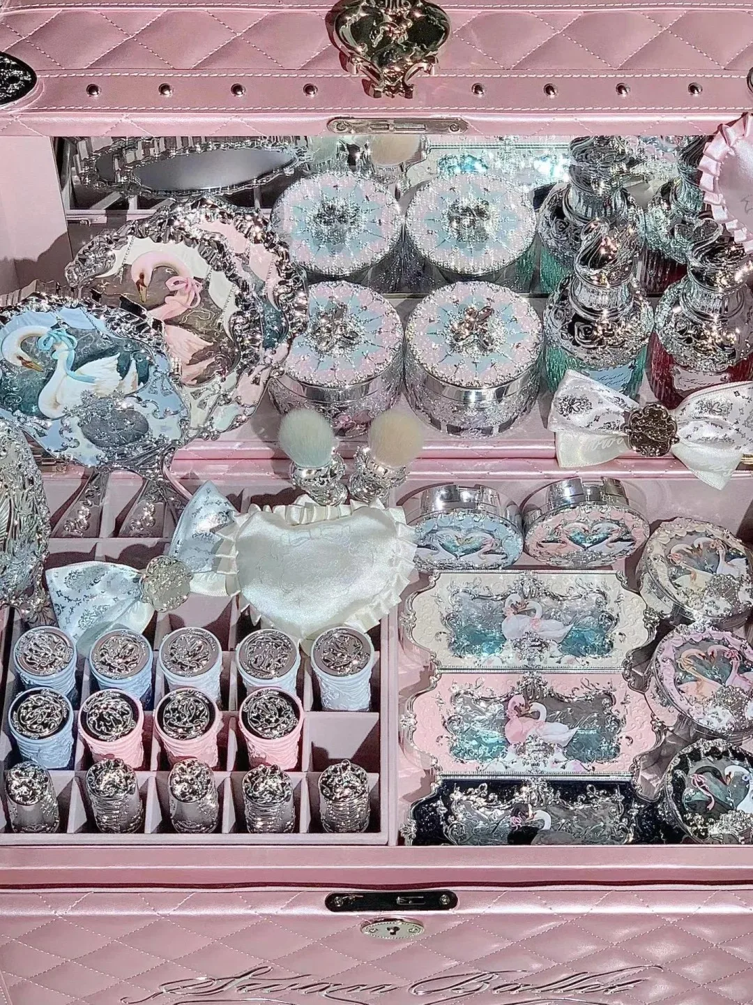 Flower Knows Swan Ballet full set of Neva gift box for girlfriends and girlfriends is out of print