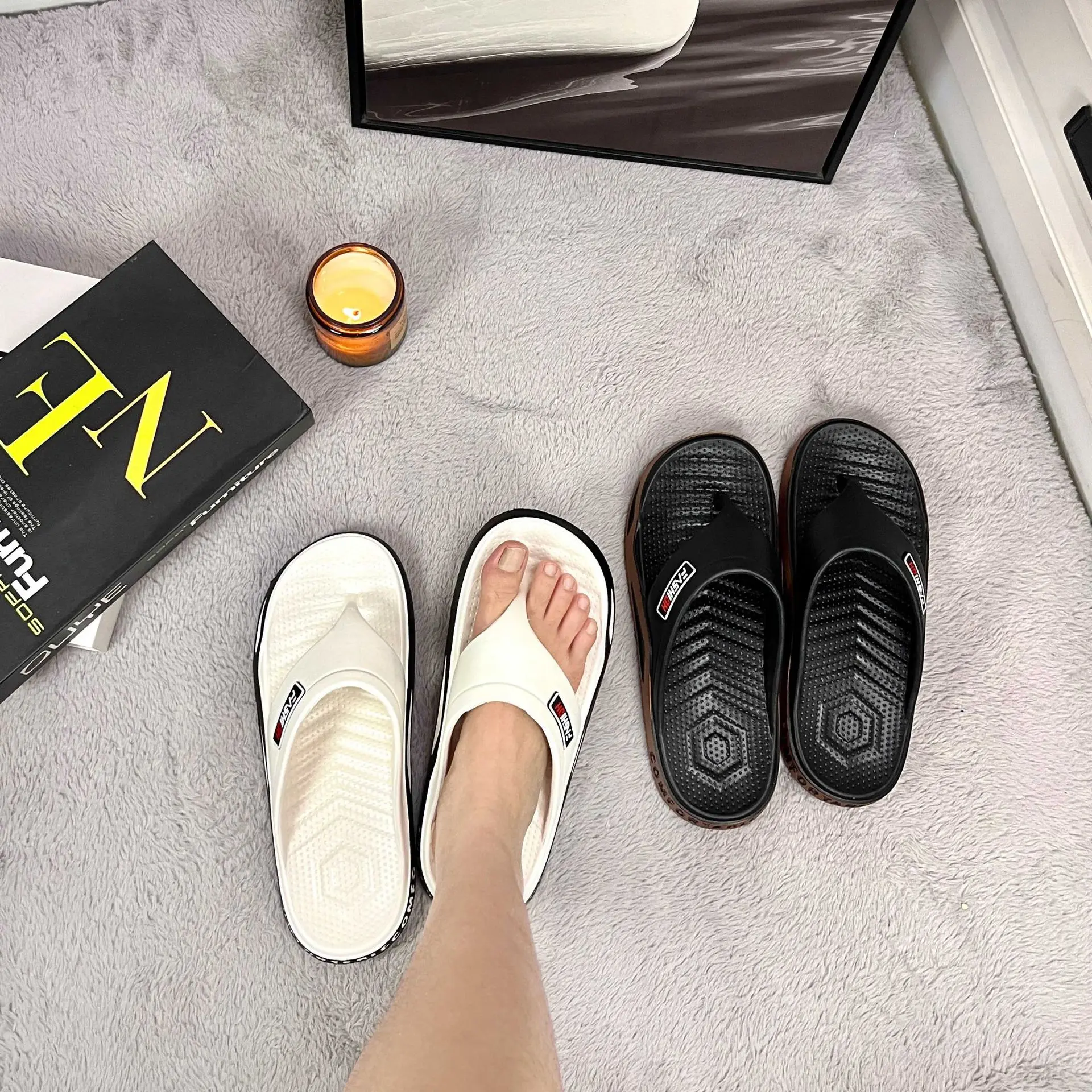 Men's New Spring and Summer Casual Color-Blocking Versatile Eva Comfortable Flip-Flops for Indoor Home Bathroom and Outdoor Daily Use