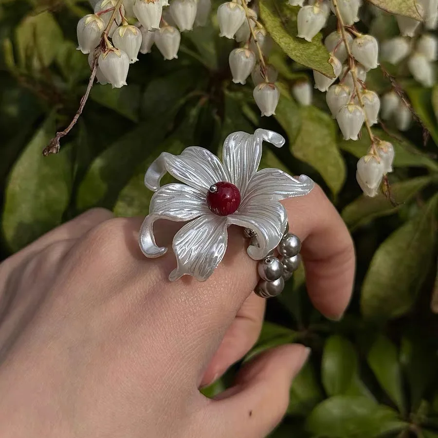 

Gothic Vintage White Iris Flowers Elastic Rope Beading Rings for Women Trendy Simple Adjustable RingS Y2K Charm Jewelry Gifts