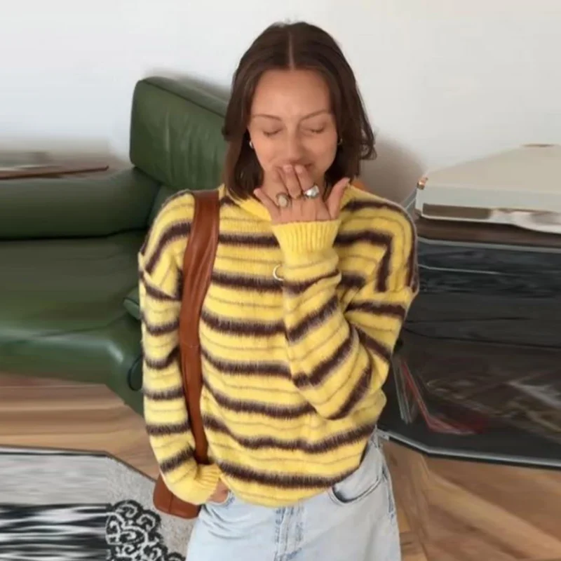 

Стильный креативный полосатый вязаный свитер, привлекательный дизайнерский шикарный повседневный женский топ, модная осенняя женская уличная одежда