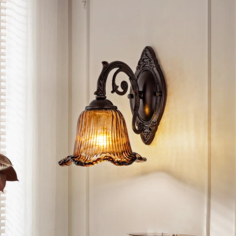 

Французский антикварный прикроватный настенный светильник в американском стиле ретро кофейного цвета для гостиной, спальни, настенный светильник, магазин, декоративная лампа для прохода в квартире