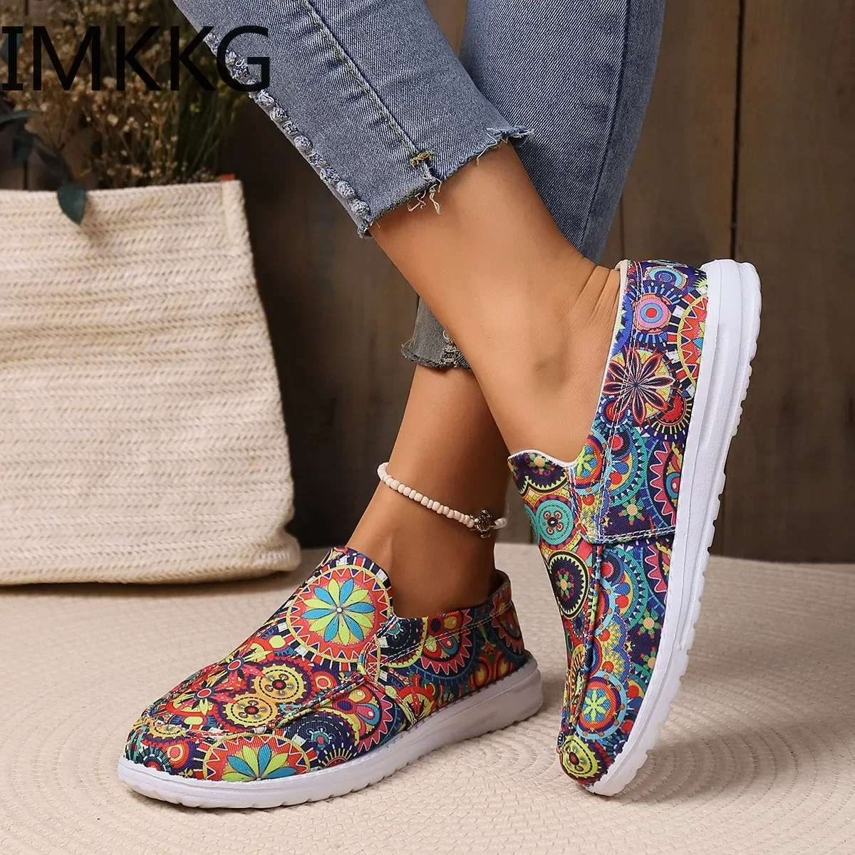 Women\'s Floral Print Canvas Casual Shoes women Slip-on Round Toe Lightweight Women\'s Comfy Walking Flat Shoes