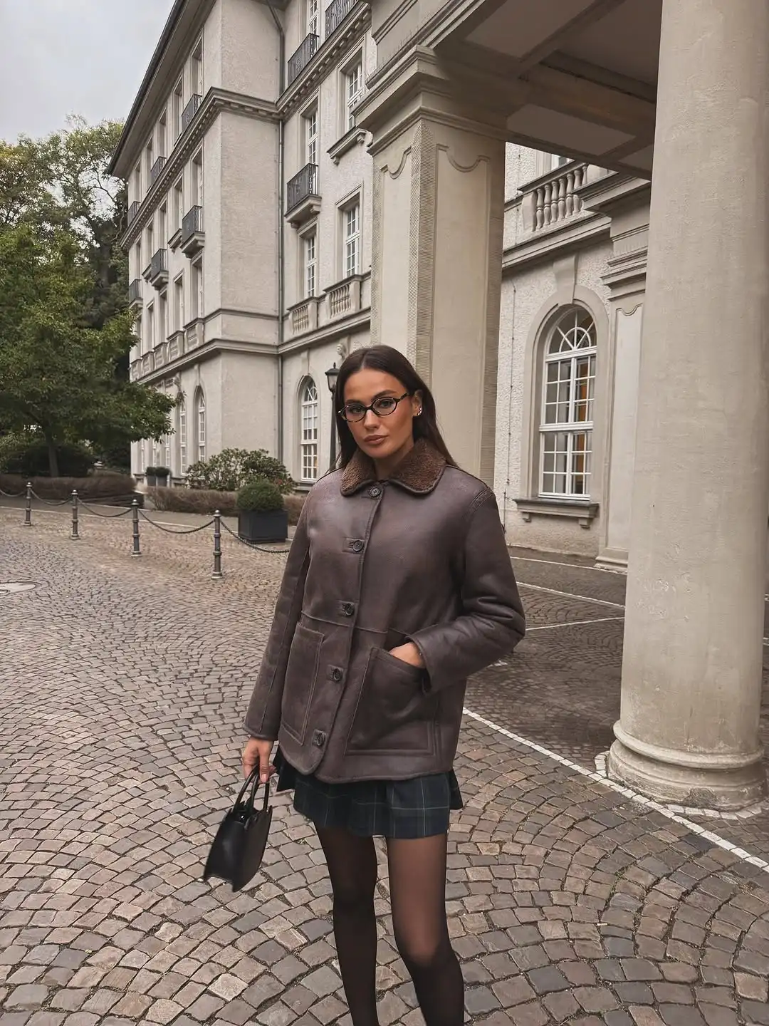 女性ファッションラムウール襟レザーコートカジュアルラペルフルスリーブシングルブレストショートジャケットレディース冬ストリートアウター